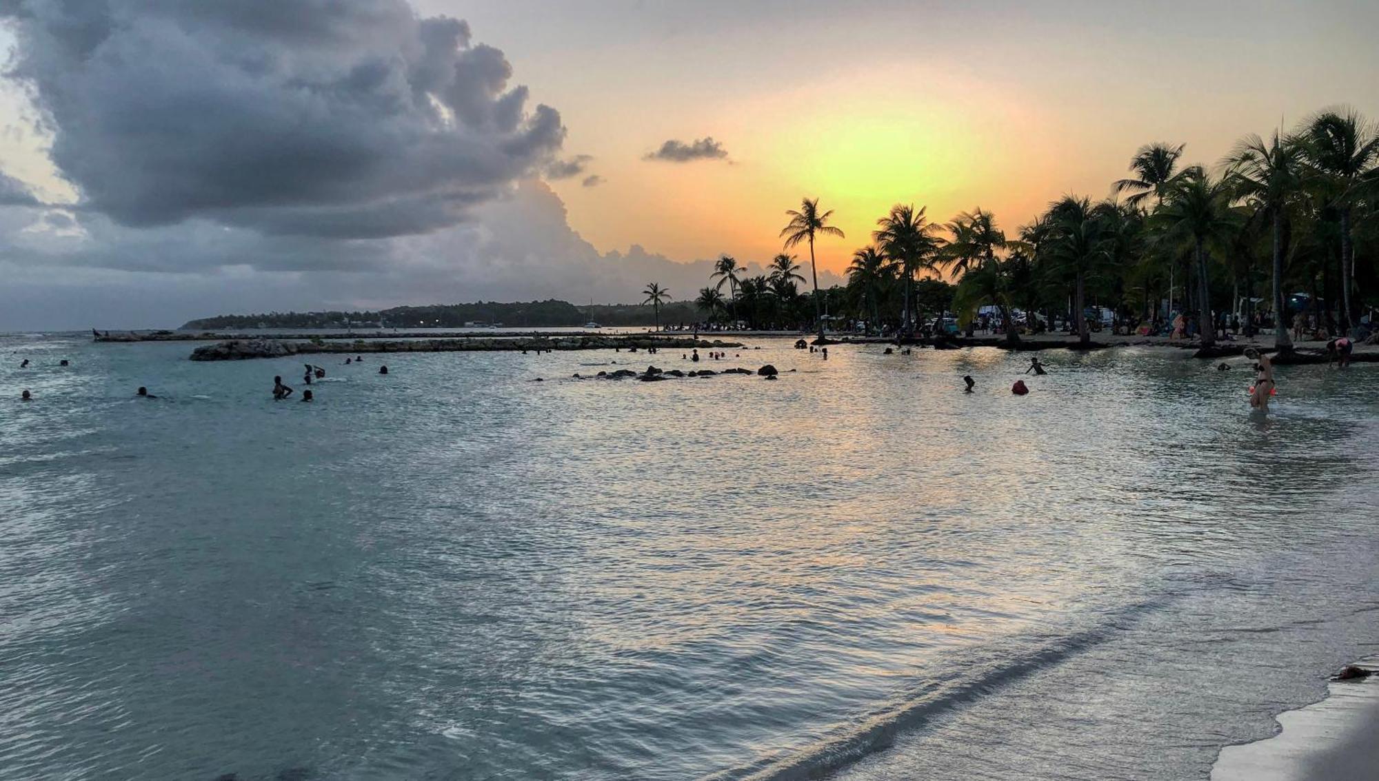 Ti Kaz Funky Host -T3 Vue Mer Premium 3 Etoiles - Village Vacances Sainte Anne Guadeloupe Exteriér fotografie